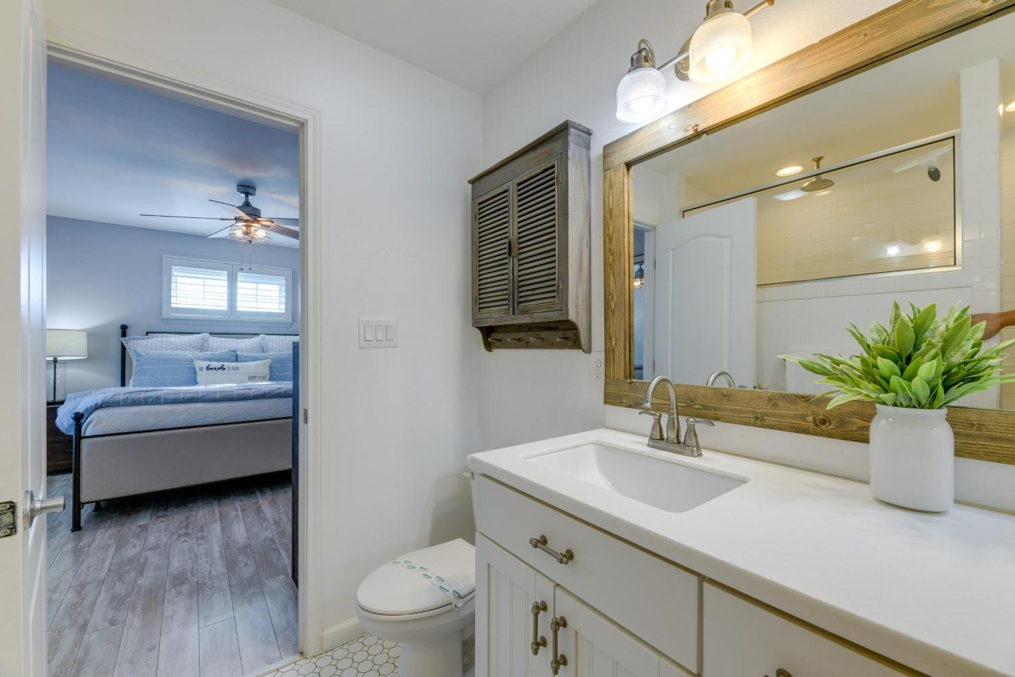 Trendy Port Aransas Home With Private Pool And Deck! Экстерьер фото