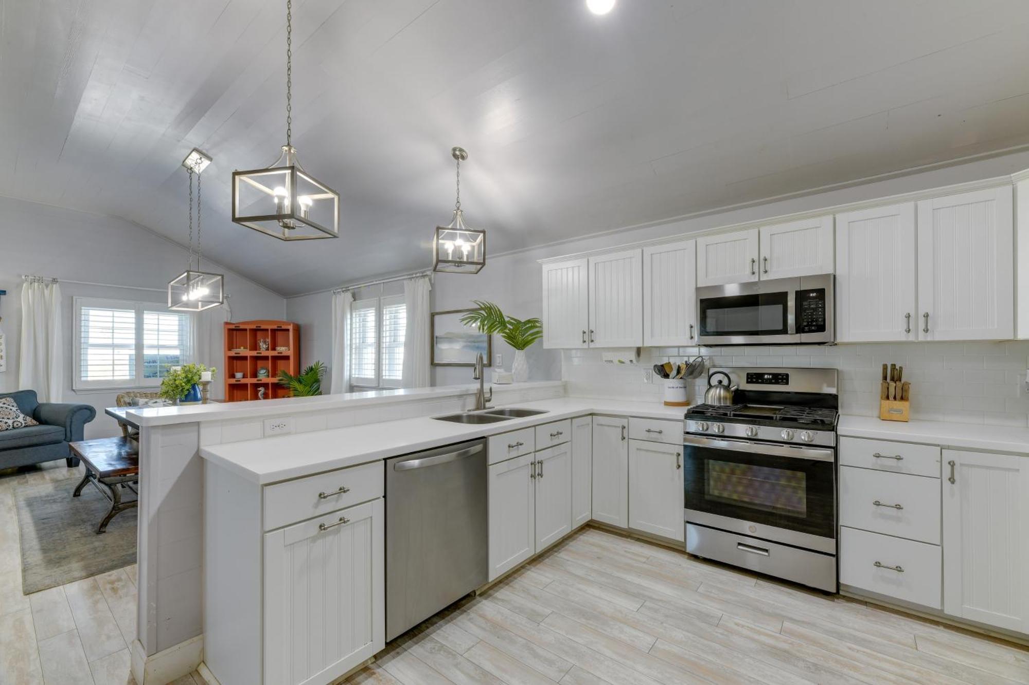 Trendy Port Aransas Home With Private Pool And Deck! Экстерьер фото